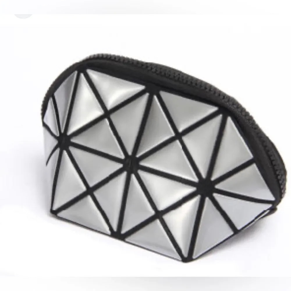Sondra Roberts geometric pouch/bag